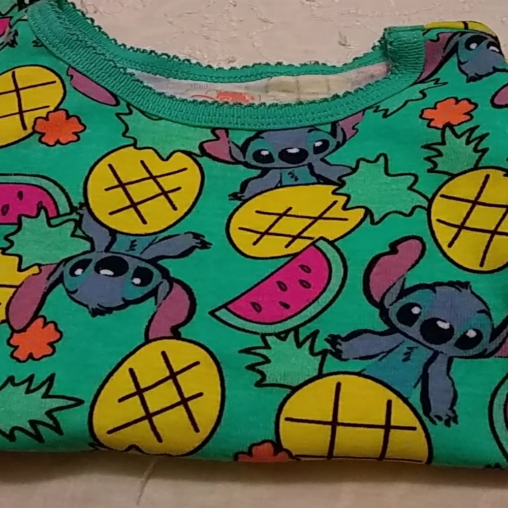 SOLD DIsney PJ's SOLD 💐 - Picture 3 of 8